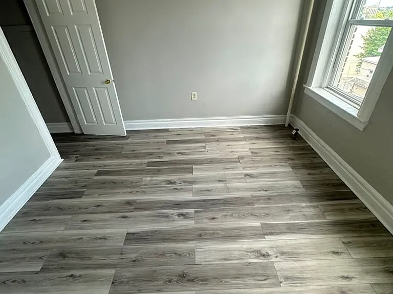 225-227 Clifton Ave #10-B — Photo 2