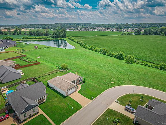 3rd image of 4015 Hornby Ln