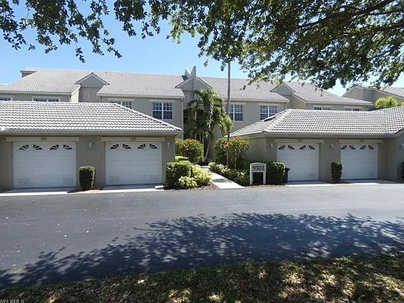 detached single car garage and parking area