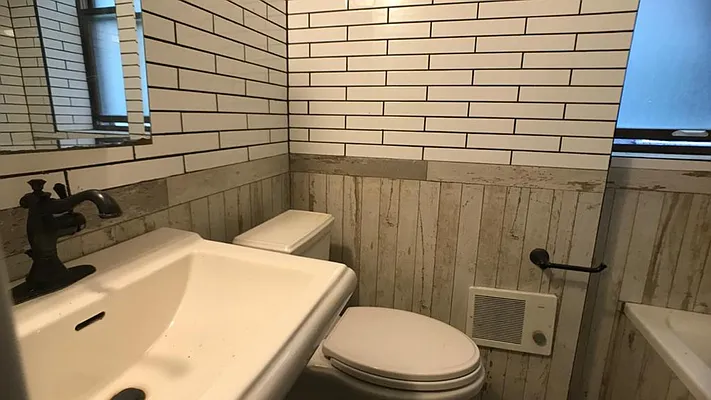 Rented by Nooklyn NYC LLC | media 18