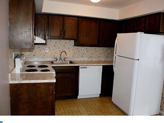 4th image of 5200 Hilltop Dr #88