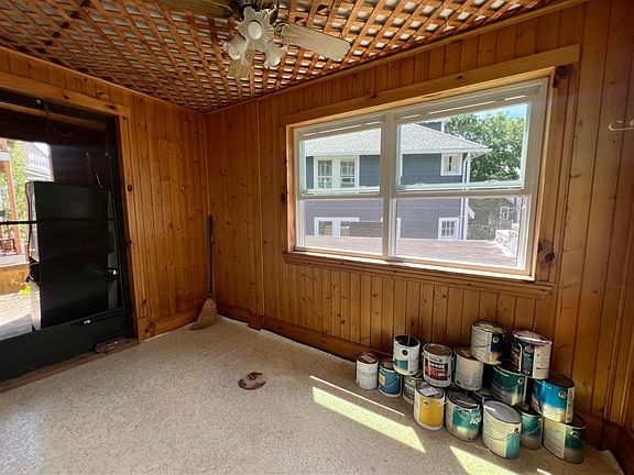 4th image of 636 Huron Ave