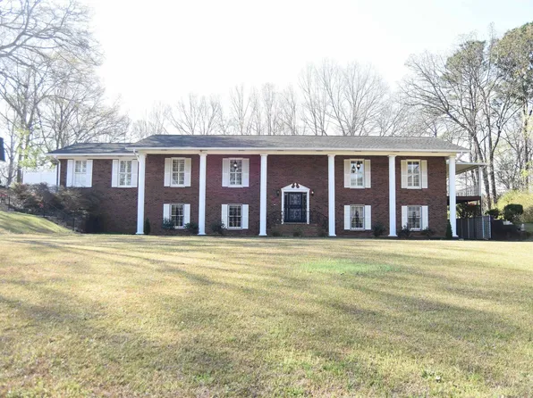 1005 Greensboro Dr, Oxford, AL 36203