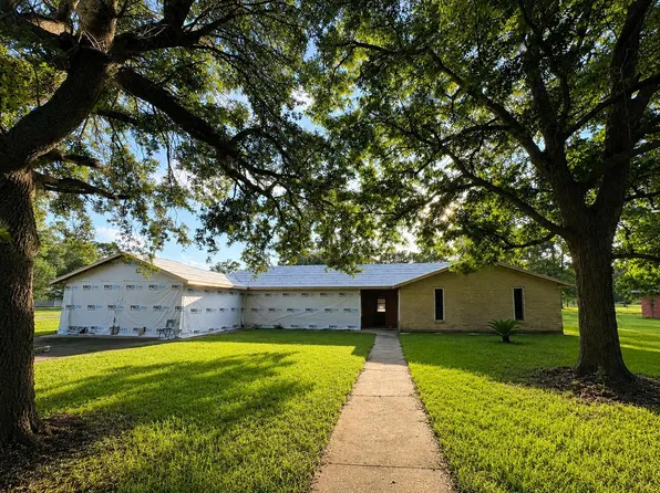 221 Tebo St, Liberty, TX 77575