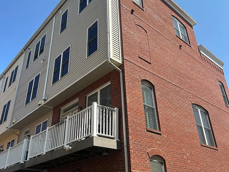 408 K St SE — Photo 5