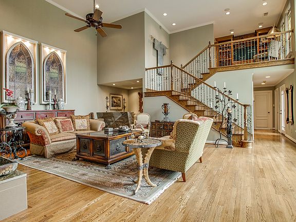 3rd image of 12126 Elysian Ct