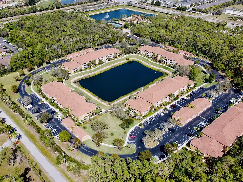 1810 Florida Club Cir #1206