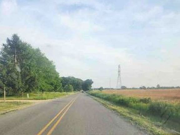 Exterior Neighborhood (street photo)