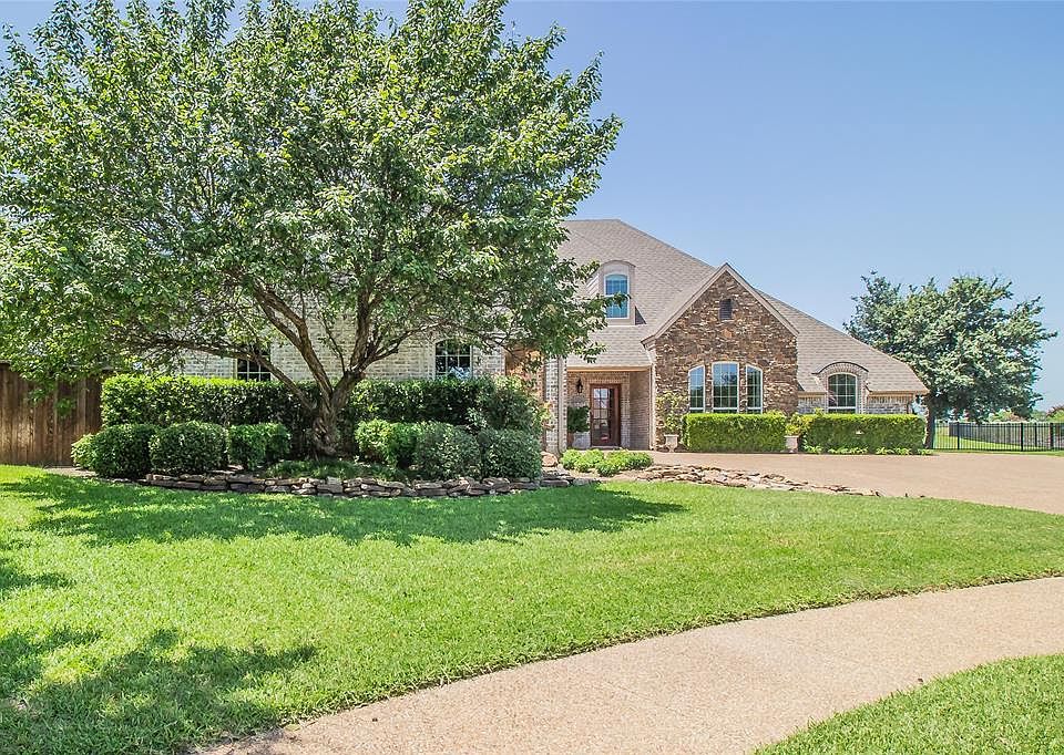 1st image of 2803 Saint Andrews Cir
