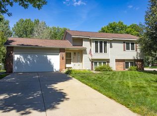 9166 92nd St S, Cottage Grove, MN 55016