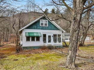 93 Manorville Rd, Saugerties, NY 12477