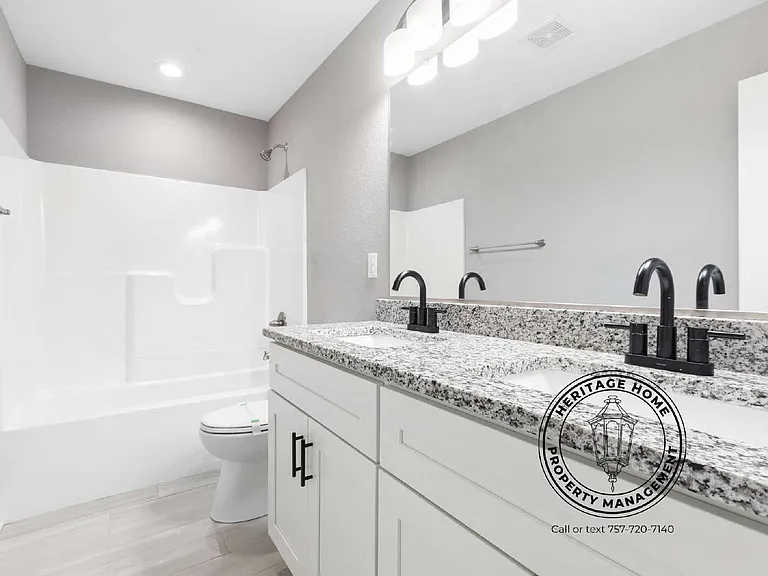 532 Harriett St — Photo 17