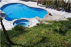 3rd image of 2905 Camden Dr