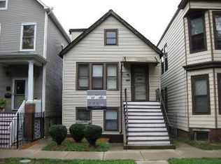 1913 W Roscoe St, Chicago, IL 60657