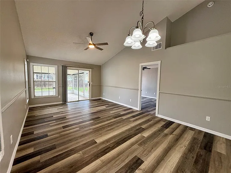 6521 Garden Spring Ct — Photo 8