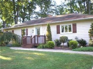 318 Frazier Dr, New Castle, PA