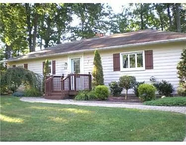 318 Frazier Dr photo 1