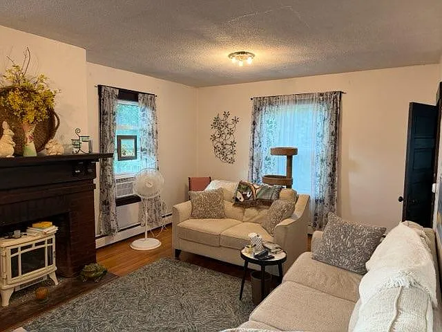 4 Pleasant St #2 — Photo 6