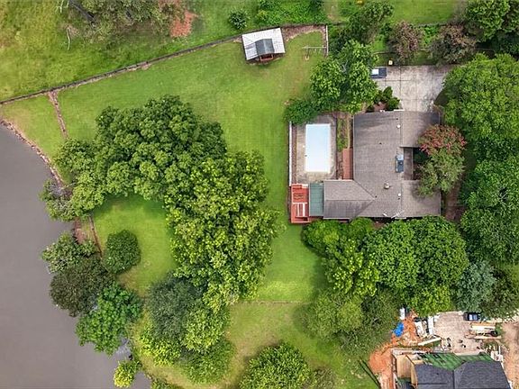 3rd image of 13295 Cogburn Rd