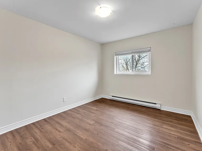 7 Briceland St — Photo 15