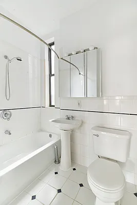 Rented by Sotheby's International Realty | media 5