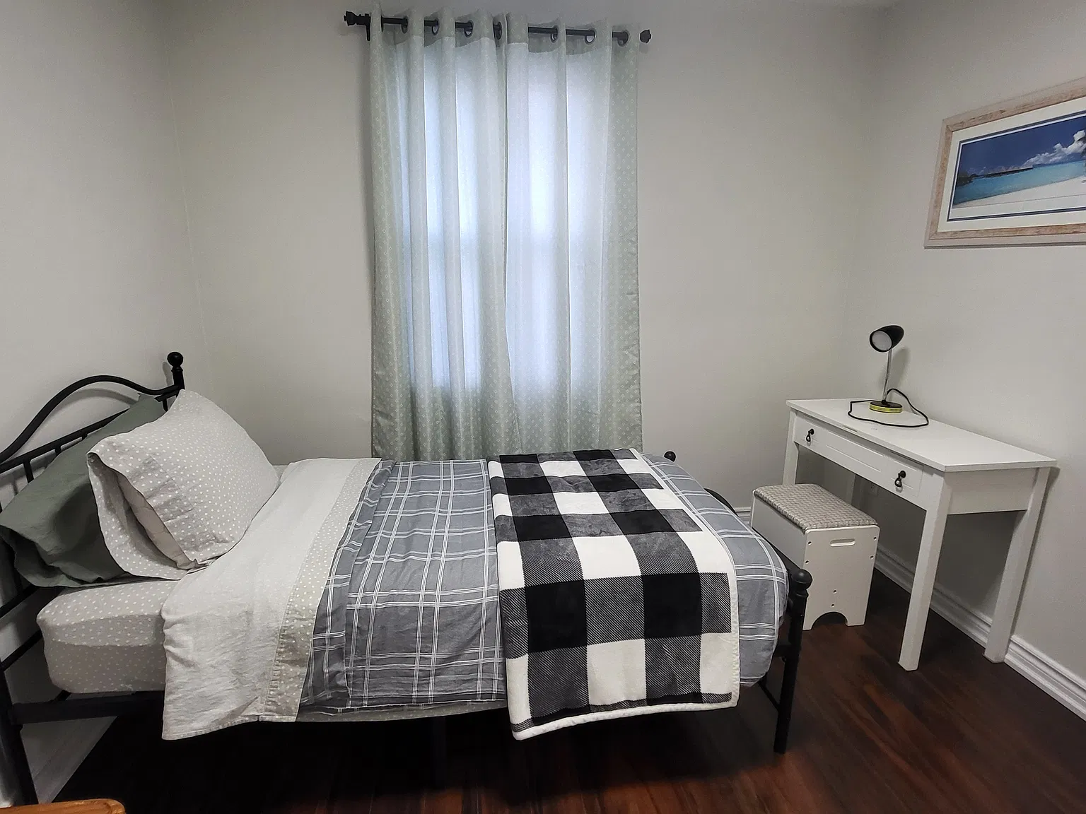 1 bed, $830 — Photo 1