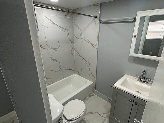 5th image of 2917 Middle River Dr #1
