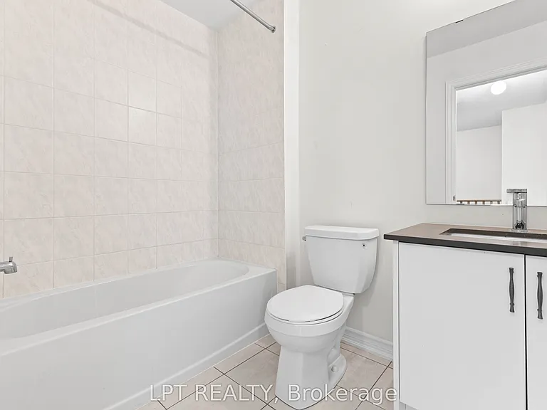 110 Grew Blvd #Townhouse 05 — Photo 24
