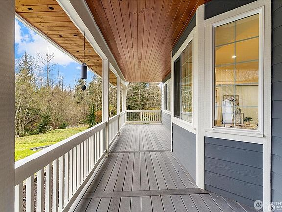 4th image of 223 S Camano Ridge Road