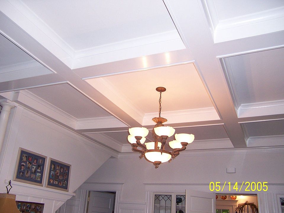 Dining room ceiling