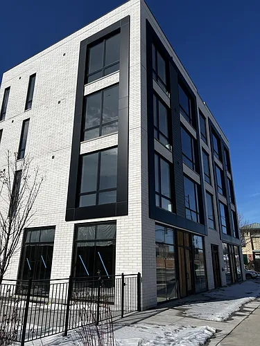 1304 S Ashland Ave #400 Photo 1