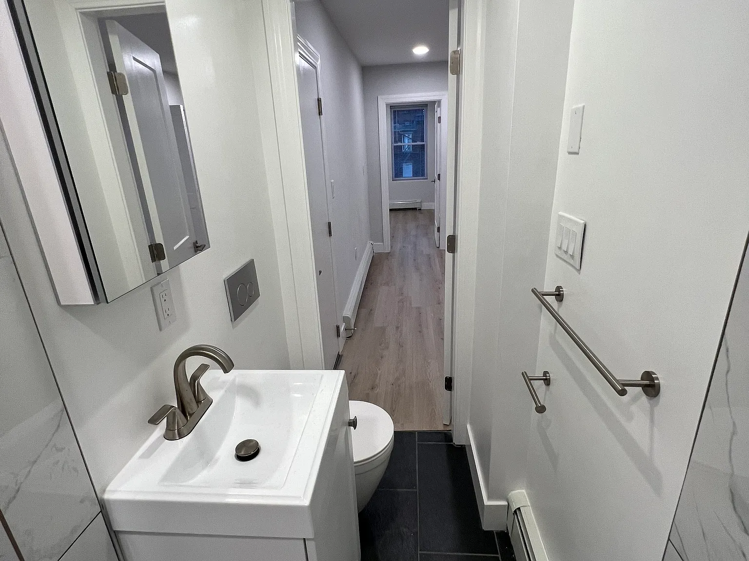 Studio, 500 sqft, $3,100 — Photo 4