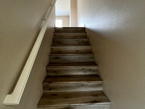 4th image of 11712 216th St APT B