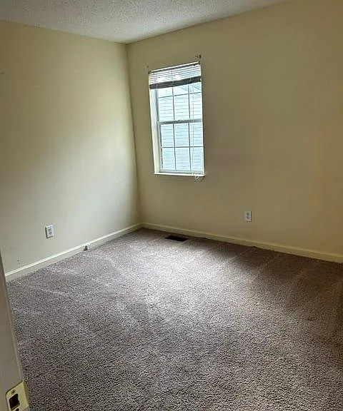 4592 Rock Creek Cir — Photo 4