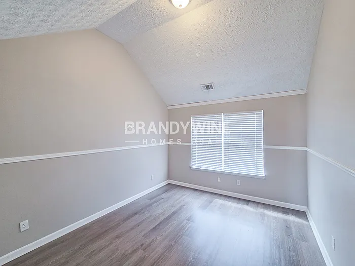 2025 Newton Estates Dr — Photo 26