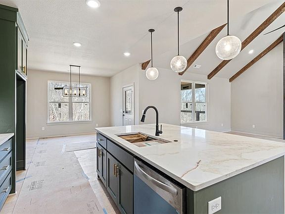 4th image of 9 Lingfield Ln