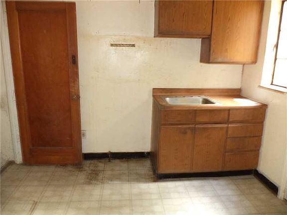 4th image of 8166-8168 Chaske St