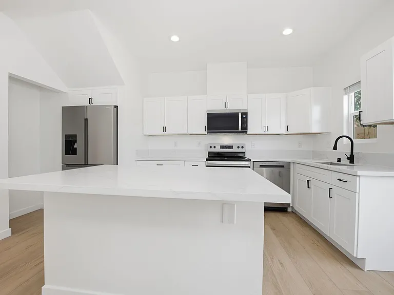 6414 Cleo St — Photo 7