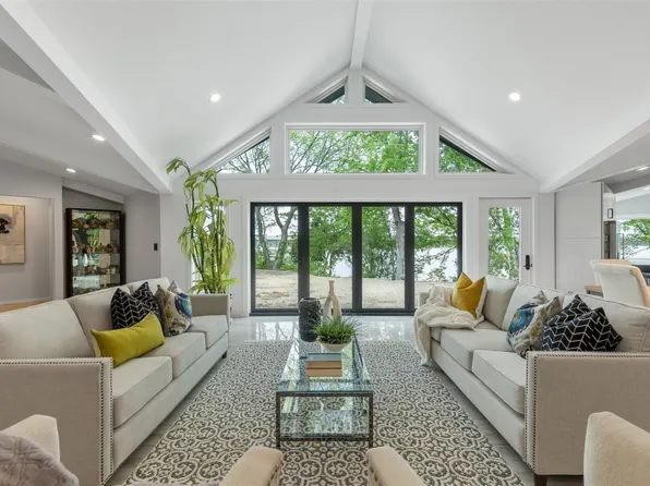 8424 Blue Heron Ct, Fort Worth, TX 76108