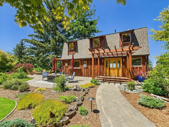 599 Tanglewood Dr, Eureka, CA 95503