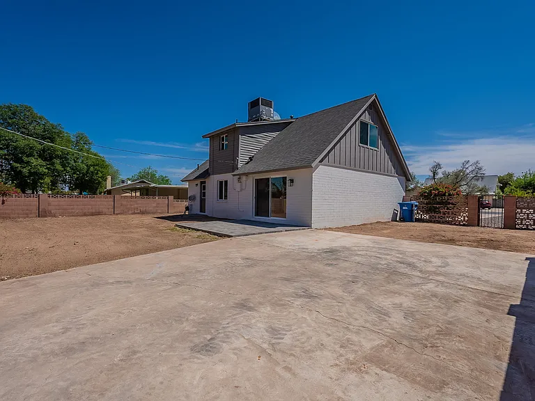 102 E Santa Cruz Dr — Photo 37