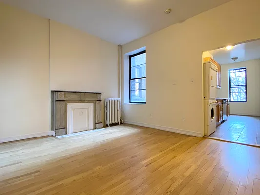 Rented by Compass | media 22