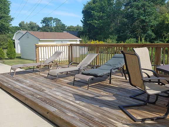 3rd image of 1351 Bannerstone Dr