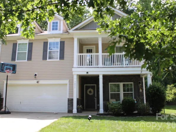 7211 Barefoot Forest Dr, Charlotte, NC 28269