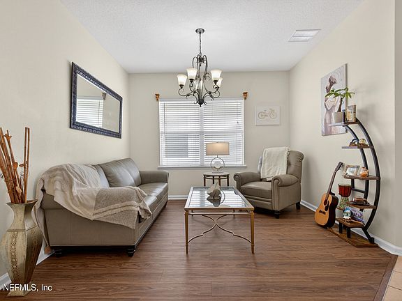 4th image of 14816 FALLING WATERS Drive
