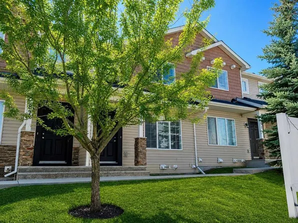 89 N Pantego Ln NW, Calgary, AB T3K 0T1