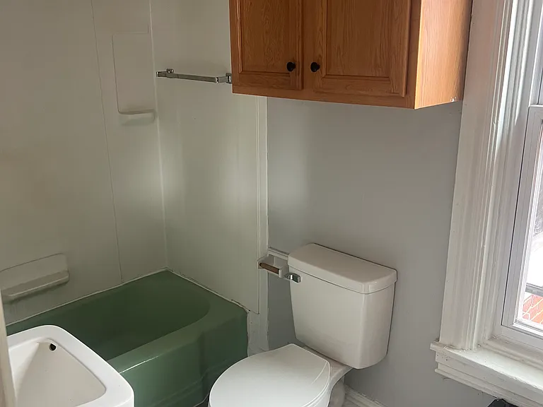 236 W Pomfret St #2 — Photo 7