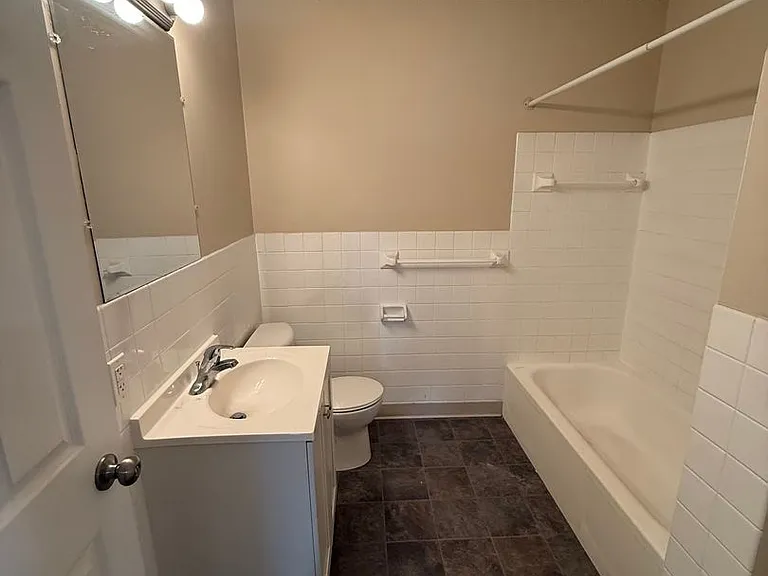 Beverly Apartments in Anoka — Photo 18