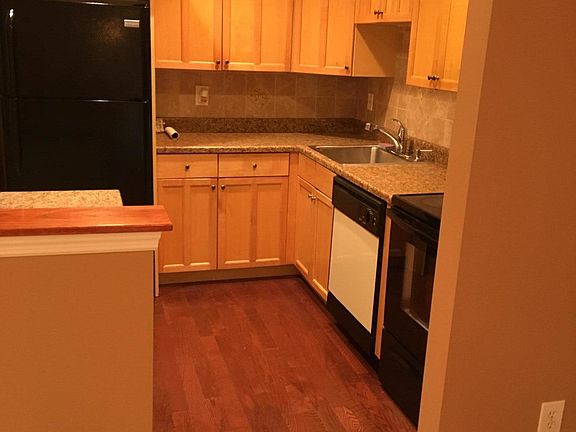 3rd image of 62 Greenwood Dr