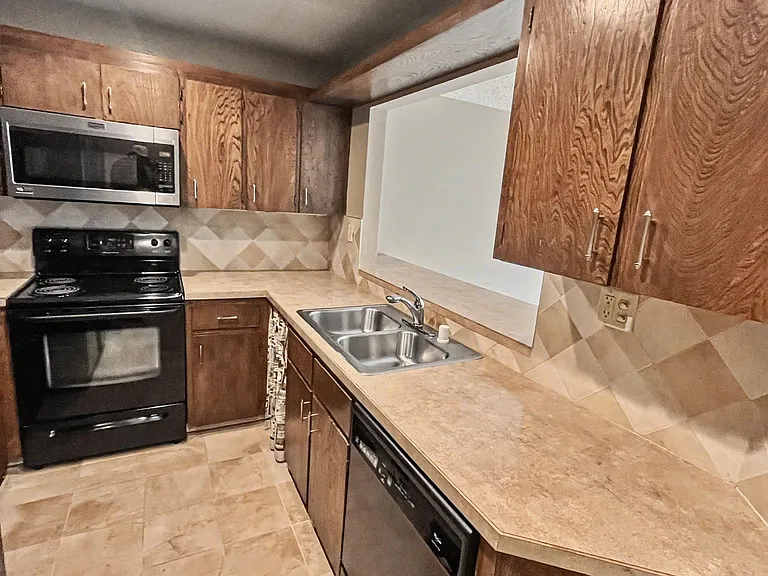 1300 W 7th Ave #311 — Photo 4
